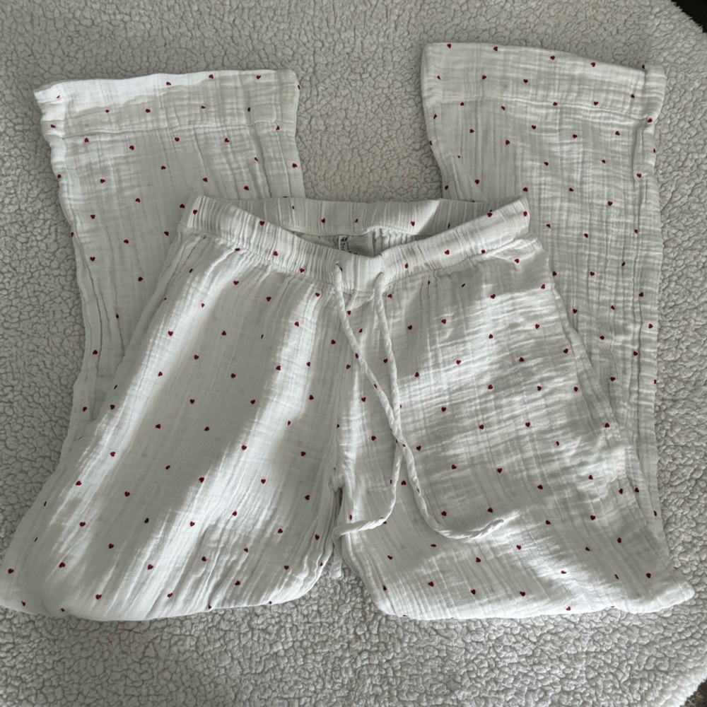 H&M White Lounge Pants with Red Heart Pattern